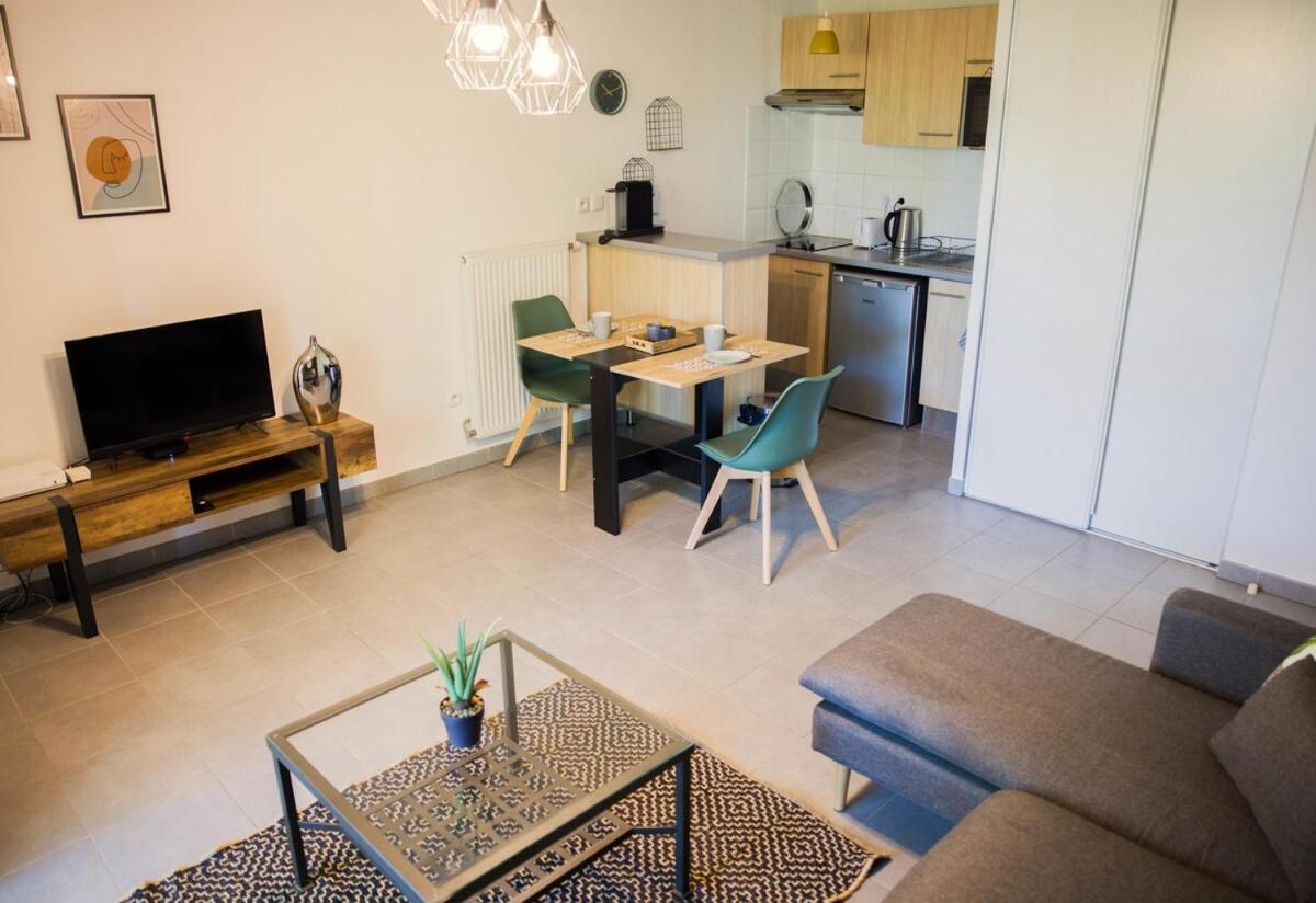Le Jardin Sequoia ~ Climatisation ~ Parking Apartment L'Union Luaran gambar